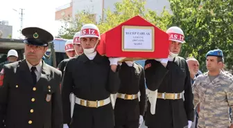 Şehit Piyade Uzman Çavuş Recep Parlak, Adıyaman'da son yolculuğuna uğurlandı