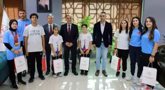 Bingöl Valisi Ahmet Hamdi Usta, başarılı sporcuları kabul etti