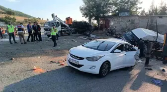 Gaziantep'te freni patlayan kamyonun çarptığı araçlarda hayatını kaybedenlerin deprem hikayesi