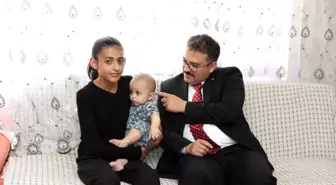 Iğdır Valisi ve Belediye Başkanvekili Ercan Turan vatandaşları evlerinde ziyaret ediyor