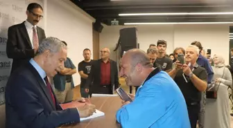 Bülent Arınç, Kocaeli Kitap Fuarı'nda söyleşiye katıldı