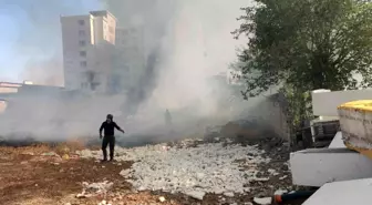 Adıyaman'da iş yerlerine yakın bölgede çıkan yangın korkuttu