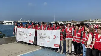Türk Kızılay İstanbul Şubesi Üyeleri Sağlık Yaşama Dikkat Çekmek İçin Yürüdü