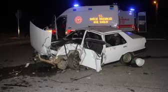 Konya'da kavşakta otomobiller çarpıştı, 8 kişi yaralandı