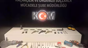 Van'da gümrük kaçağı malzemeler ele geçirildi