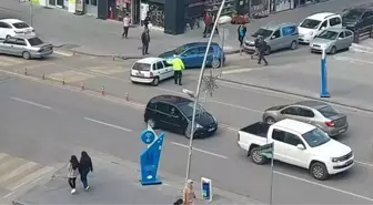 Erzurum'un en işlek caddesinde acemi bir şoförün mücadelesi