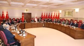 Milli Savunma Bakanı Yaşar Güler, Şırnak Valisi Cevdet Atay'ı kabul etti