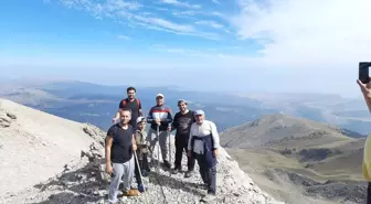 Hüyük İlçesi Öğretmenlerinden Anlamlı Tırmanış