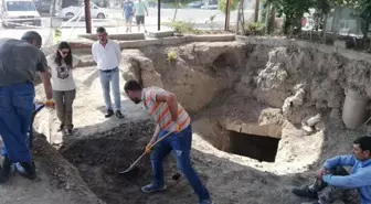 Tarsus'ta Roma Dönemi'ne ait oda mezarı bulundu