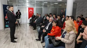 Cumhurbaşkanlığı Dijital Dönüşüm Ofisi Başkanı Ali Taha Koç, Ankara Üniversitesi Siber Güvenlik MYO'da ilk dersi verdi