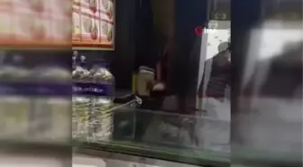 Bursa'da Hırsızlık Şüphelisine Esnaftan Meydan Dayağı