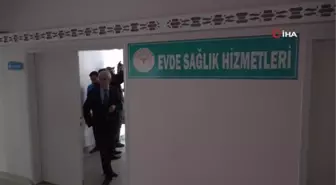 Bitlis Sağlık Müdürü Ekici, Sağlıklı Yaş Alma Merkezini ziyaret etti