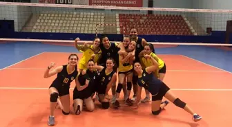 Derincespor Genç Kızlar Voleybol Ligi'ne İyi Başladı