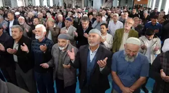 Ahlat'ta İsrail'in Gazze'ye saldırısı sonrası Filistinliler için gıyabi cenaze namazı kılındı