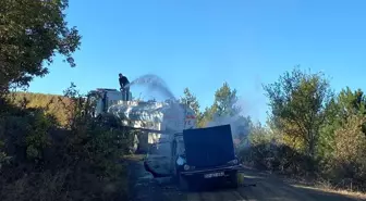 Sinop'ta seyir halindeki otomobilde çıkan yangın söndürüldü