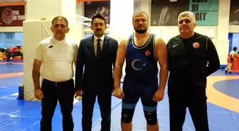 Erzincanlı Sporcular Yunanistan'da Düzenlenecek Veteranlar Dünya Güreş Şampiyonasına Hazır