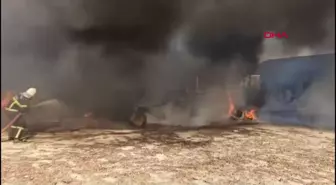 Burdur'da Ahır Yangınında Traktör ve Hayvanlar Yandı