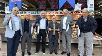 Gürpınar eski Belediye Başkanı Velittin Küçük Balıkçı Kenan'ı ziyaret etti