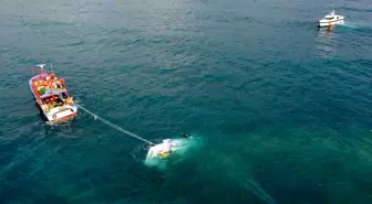 Mersin'de Lüks Tekne Fırtınada Battı