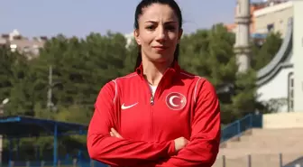 Milli güreşçi Evin Demirhan Yavuz, Paris Olimpiyatları'nda altın madalya hedefliyor