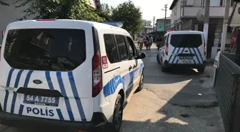 Sakarya'da Husumetli Tarafından Bıçaklanan Genç Hastaneye Kaldırıldı