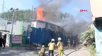 SARIYER'DE KAĞIT DEPOSUNDA YANGIN-1