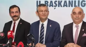 CHP Genel Başkan adayı Özgür Özel: Kapı önüne koymaları değil; babaevinin kapılarını açmayı vadediyorum