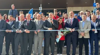 Gençlik ve Spor Bakanı Osman Aşkın Bak, Türkiye ve İtalya'nın EURO 2032'ye ev sahipliği yapacağını açıkladı