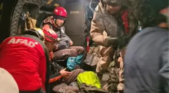 Hasan Dağı'na tırmanış sırasında düşen kişi helikopterle hastaneye ulaştırıldı