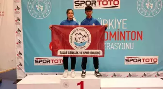 Kayserili sporcular Türkiye Badminton Şampiyonası'nda başarılı oldu