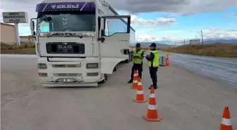 Amasya İl Jandarma Komutanlığından Yük Taşıyan Araçlara Denetim