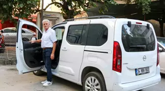Antalya'da Yaşayan Trabzonlu Ali Bey Yaşar, Yeni Aldığı Arabada Sorun Yaşadı