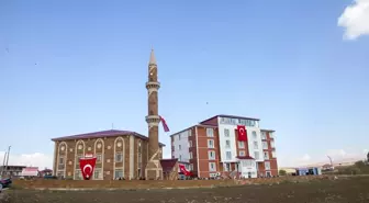 Bitlis'te şehidin vasiyeti üzerine yaptırılan cami ve Kur'an kursu hizmete açıldı