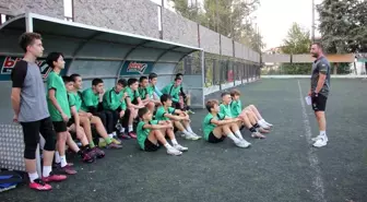 Denizlispor, transfer yasağının kalkmasıyla 57 futbolcuya lisans çıkardı