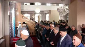 Ağrı'da İsrail'in Gazze'deki hastane saldırısında hayatını kaybedenler için gıyabi cenaze namazı kılındı