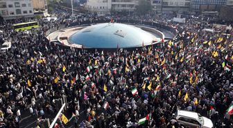 İran'da İsrail'in Gazze'deki hastane saldırısı protesto edildi