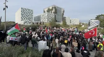 Hollanda'da İsrail'in Gazze saldırıları protesto edildi