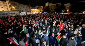 İsrail'in Gazze'deki el-Ehli Baptist Hastanesi'ne yaptığı saldırı protesto edildi