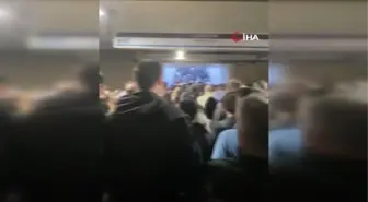 Kadıköy Uzunçayır'da metrobüs kaza yaptı