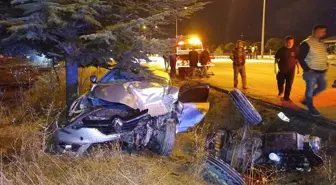 Afyonkarahisar'da traktör ile otomobil çarpışması: 5 yaralı