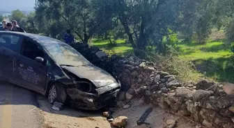 Aydın'da sürücü kursu otomobili kaza yaptı, 2 kişi yaralandı