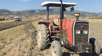 Bucak'ta Tarla Sürerken Traktörden Düşen Çiftçi Yaralandı