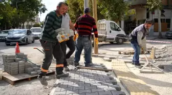 Adıyaman Belediyesi Şehirde Kaldırım ve Yol Çalışmalarına Devam Ediyor