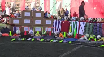 Konak Belediye Başkanı Batur'dan Amatör Spora Büyük Destek