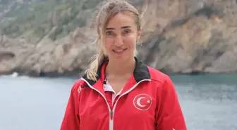 Şahika Ercümen, Paletsiz Değişken Ağırlıkta Dünya Rekorunu Kırdı