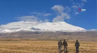 Süphan Dağı Beyaz Gelinliğini Giydi