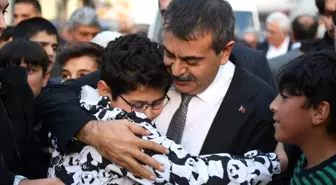 Milli Eğitim Bakanı Erzurum'da duygusal anlar yaşadı