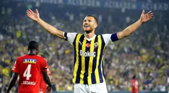 Fenerbahçe'nin Bosna Hersekli forveti Edin Dzeko, Hatayspor maçında attığı golle ligdeki gol sayısını 7'ye çıkardı