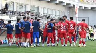 Altınordu, Kırklarelispor'u 4-0 yenerek galibiyetle tanıştı