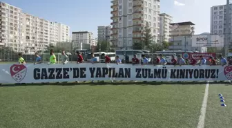 Siirt Özel İdaresi Spor ve Bergama Sportif Faaliyetler AŞ Maçında Gazze'ye Destek Pankartı Açıldı
